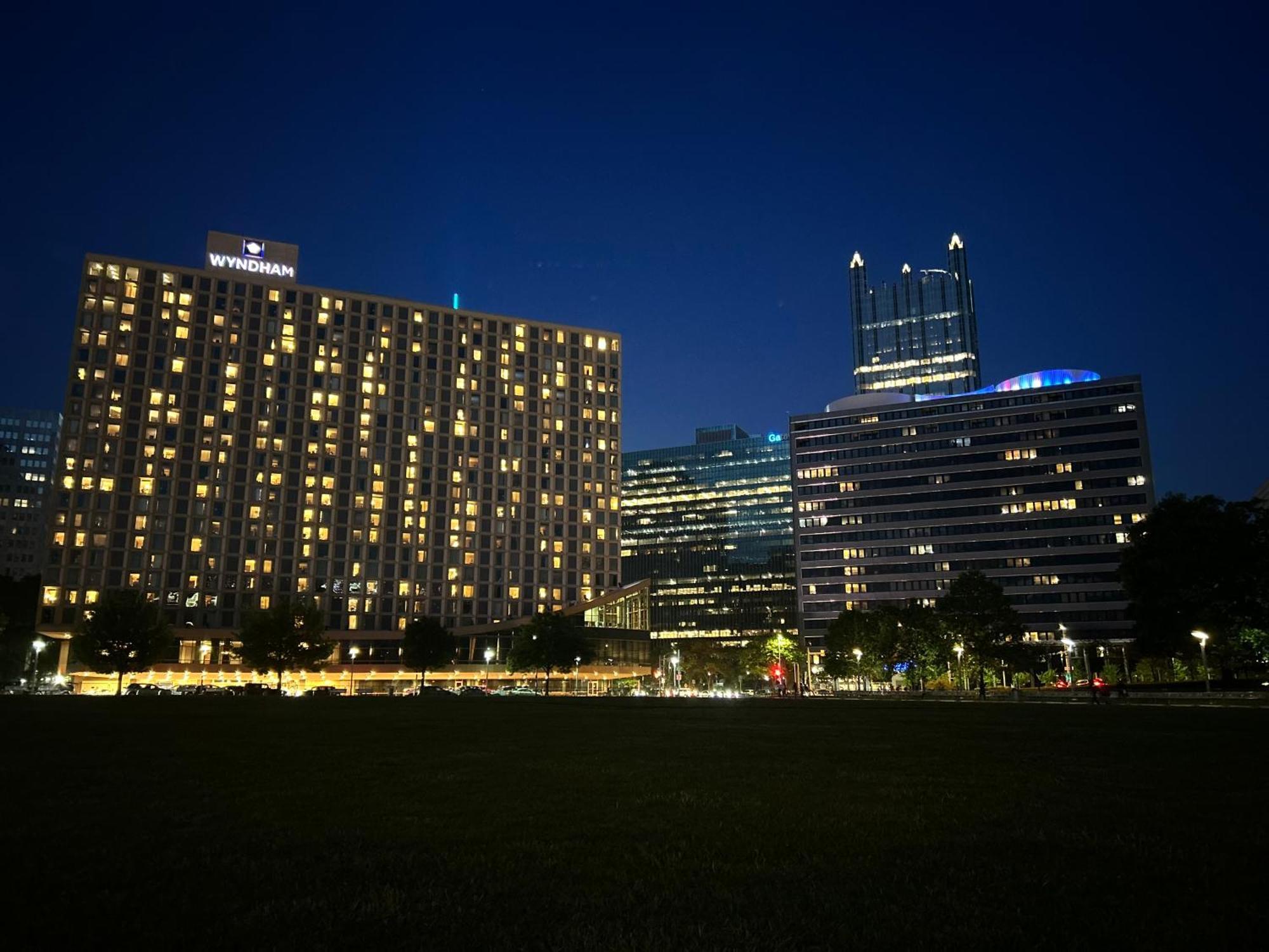 Luxe City Views Prime Location 24-7 Parking Gym Lounge Pittsburgh Exterior foto
